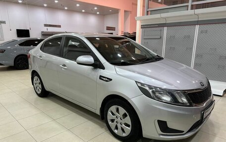 KIA Rio III рестайлинг, 2013 год, 889 900 рублей, 1 фотография
