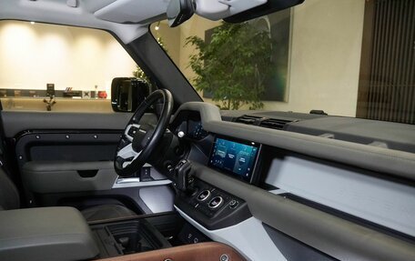 Land Rover Defender II, 2020 год, 5 300 000 рублей, 17 фотография