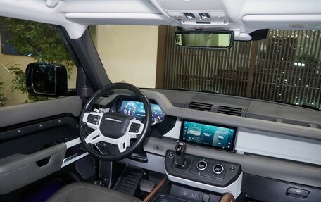 Land Rover Defender II, 2020 год, 5 300 000 рублей, 15 фотография