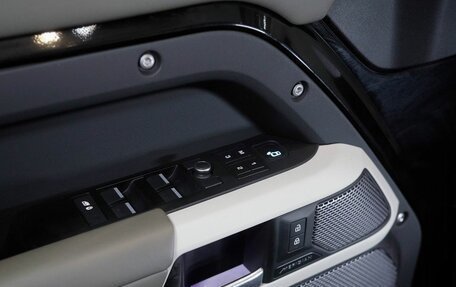 Land Rover Defender II, 2020 год, 5 300 000 рублей, 27 фотография