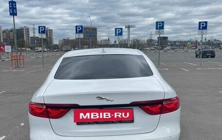 Jaguar XF II, 2016 год, 1 950 000 рублей, 3 фотография