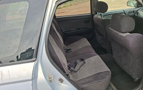 Nissan Avenir II, 2003 год, 280 000 рублей, 12 фотография