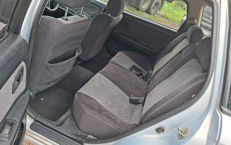 Nissan Avenir II, 2003 год, 280 000 рублей, 11 фотография