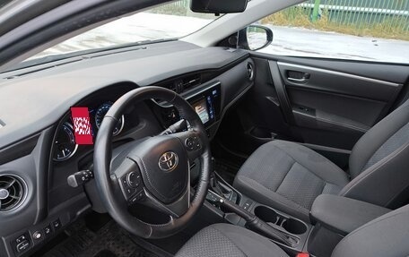 Toyota Corolla, 2018 год, 1 870 000 рублей, 9 фотография