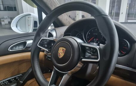 Porsche Cayenne III, 2017 год, 4 199 000 рублей, 16 фотография