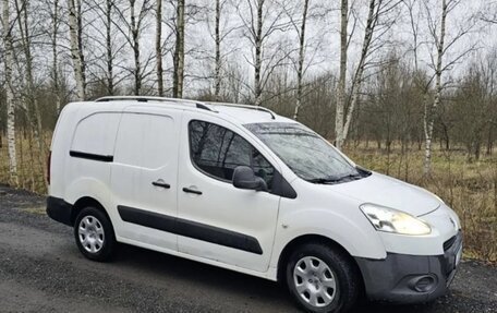 Peugeot Partner II рестайлинг 2, 2013 год, 800 000 рублей, 1 фотография