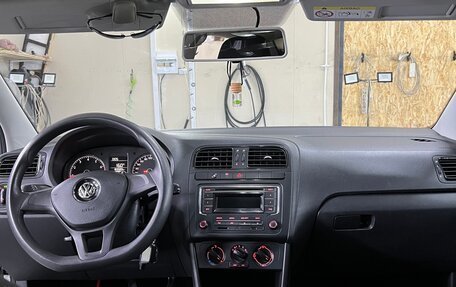 Volkswagen Polo VI (EU Market), 2017 год, 1 100 000 рублей, 21 фотография