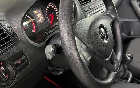 Volkswagen Polo VI (EU Market), 2017 год, 1 100 000 рублей, 22 фотография