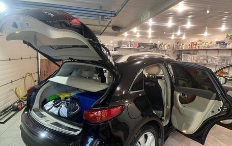 Infiniti QX70, 2016 год, 2 000 000 рублей, 6 фотография