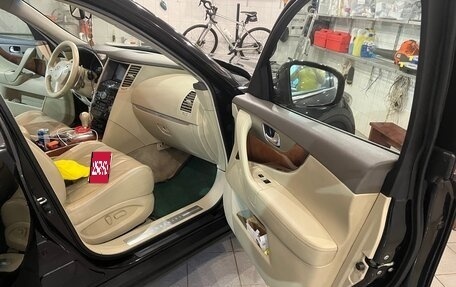 Infiniti QX70, 2016 год, 2 000 000 рублей, 2 фотография