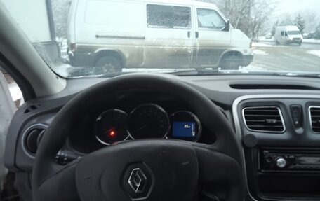 Renault Logan II, 2016 год, 290 000 рублей, 14 фотография