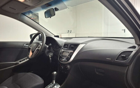 Hyundai Solaris II рестайлинг, 2013 год, 869 000 рублей, 11 фотография