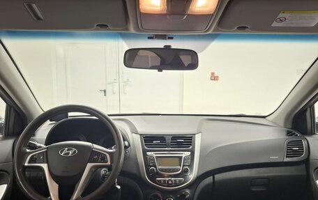 Hyundai Solaris II рестайлинг, 2013 год, 869 000 рублей, 14 фотография