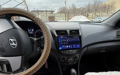 Hyundai Solaris II рестайлинг, 2014 год, 850 000 рублей, 2 фотография