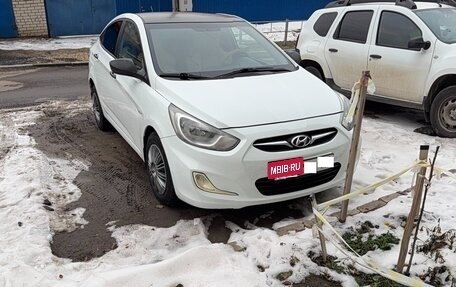 Hyundai Solaris II рестайлинг, 2014 год, 850 000 рублей, 4 фотография