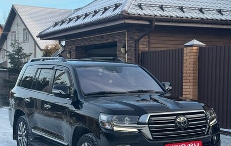 Toyota Land Cruiser 200, 2017 год, 7 200 000 рублей, 1 фотография