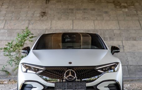 Mercedes-Benz EQE, 2023 год, 10 000 000 рублей, 15 фотография