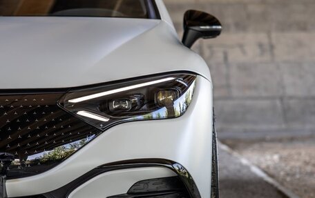 Mercedes-Benz EQE, 2023 год, 10 000 000 рублей, 16 фотография