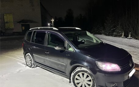 Volkswagen Touran III, 2012 год, 730 000 рублей, 2 фотография