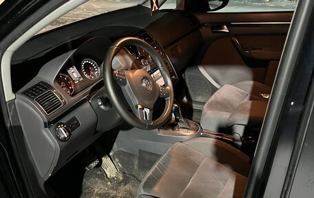 Volkswagen Touran III, 2012 год, 730 000 рублей, 7 фотография