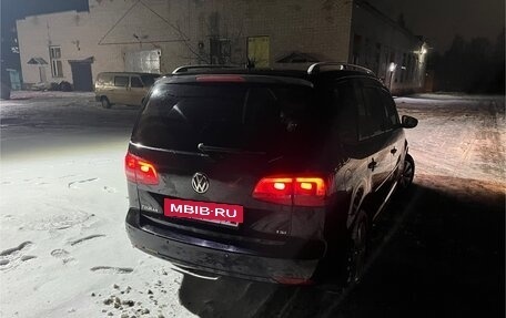 Volkswagen Touran III, 2012 год, 730 000 рублей, 4 фотография