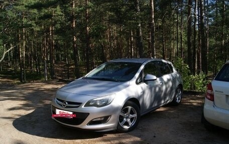 Opel Astra J, 2014 год, 900 000 рублей, 3 фотография