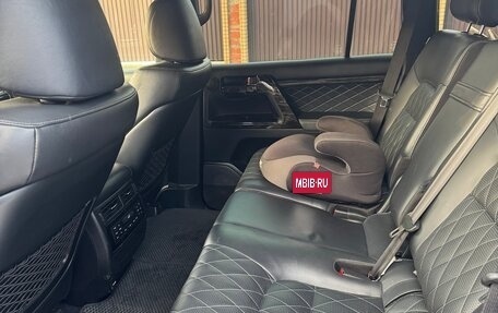 Toyota Land Cruiser 200, 2017 год, 7 200 000 рублей, 7 фотография