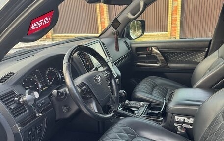 Toyota Land Cruiser 200, 2017 год, 7 200 000 рублей, 5 фотография