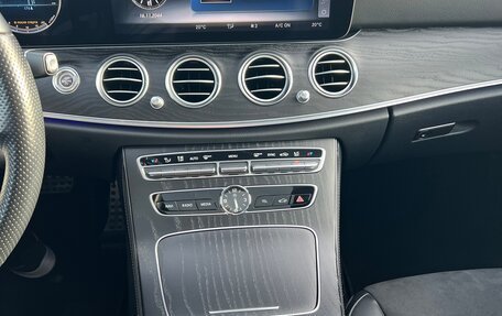 Mercedes-Benz E-Класс, 2017 год, 3 900 000 рублей, 9 фотография