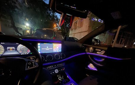 Mercedes-Benz E-Класс, 2017 год, 3 900 000 рублей, 23 фотография