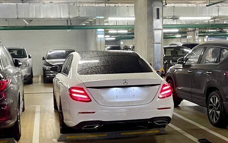 Mercedes-Benz E-Класс, 2017 год, 3 900 000 рублей, 22 фотография