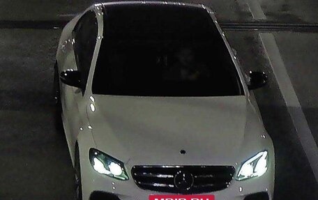 Mercedes-Benz E-Класс, 2017 год, 3 900 000 рублей, 20 фотография