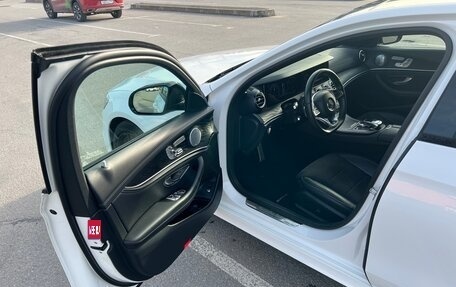 Mercedes-Benz E-Класс, 2017 год, 3 900 000 рублей, 15 фотография