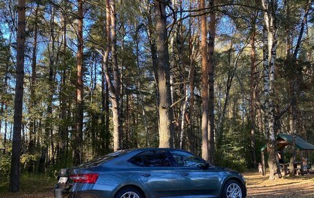 Skoda Superb III рестайлинг, 2018 год, 1 750 000 рублей, 6 фотография