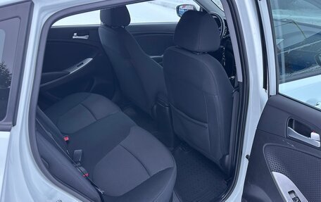 Hyundai Solaris II рестайлинг, 2015 год, 1 150 000 рублей, 15 фотография