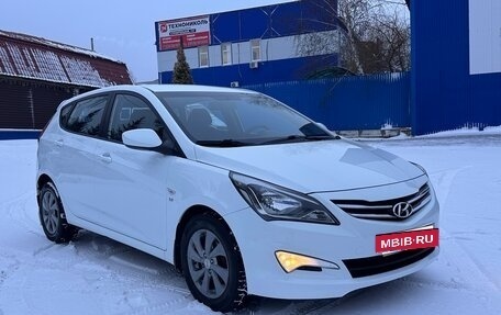 Hyundai Solaris II рестайлинг, 2015 год, 1 150 000 рублей, 5 фотография