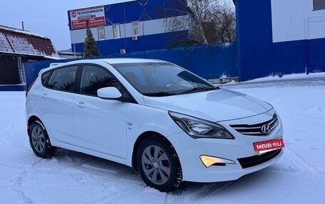 Hyundai Solaris II рестайлинг, 2015 год, 1 150 000 рублей, 6 фотография