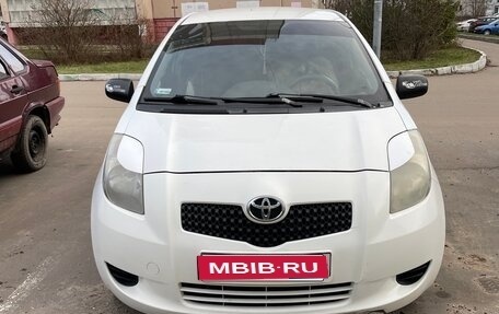 Toyota Yaris III рестайлинг, 2008 год, 350 000 рублей, 1 фотография
