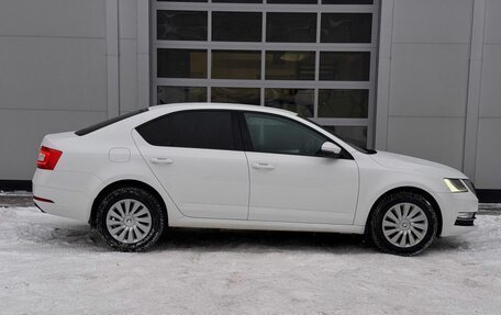 Skoda Octavia, 2018 год, 1 850 000 рублей, 6 фотография