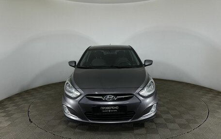 Hyundai Solaris II рестайлинг, 2012 год, 840 000 рублей, 2 фотография