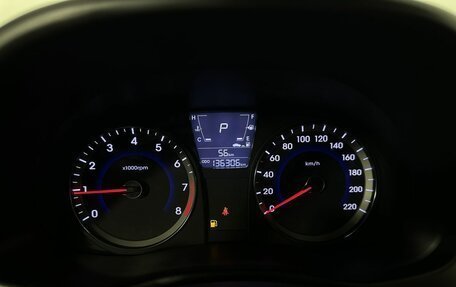 Hyundai Solaris II рестайлинг, 2012 год, 840 000 рублей, 11 фотография