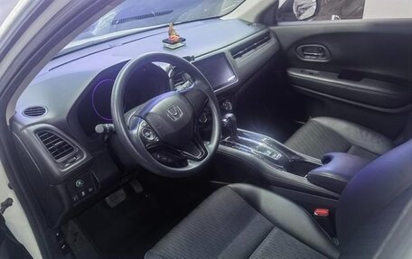 Honda Vezel, 2022 год, 1 440 000 рублей, 7 фотография