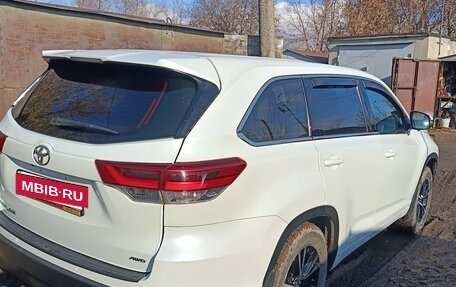 Toyota Highlander III, 2021 год, 4 500 000 рублей, 3 фотография