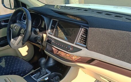 Toyota Highlander III, 2021 год, 4 500 000 рублей, 9 фотография