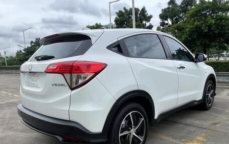 Honda Vezel, 2022 год, 1 430 000 рублей, 4 фотография