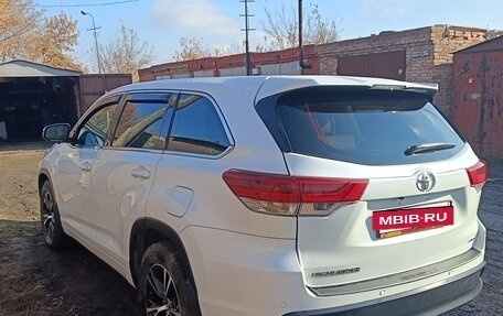 Toyota Highlander III, 2021 год, 4 500 000 рублей, 4 фотография