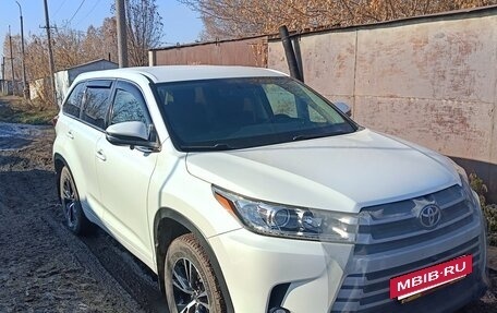 Toyota Highlander III, 2021 год, 4 500 000 рублей, 2 фотография