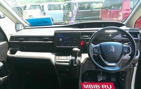 Honda Stepwgn IV, 2021 год, 2 390 666 рублей, 4 фотография