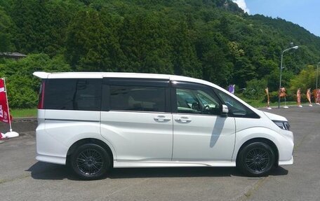 Honda Stepwgn IV, 2021 год, 2 390 666 рублей, 13 фотография