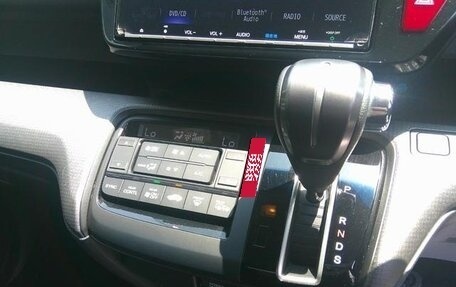 Honda Stepwgn IV, 2021 год, 2 390 666 рублей, 7 фотография